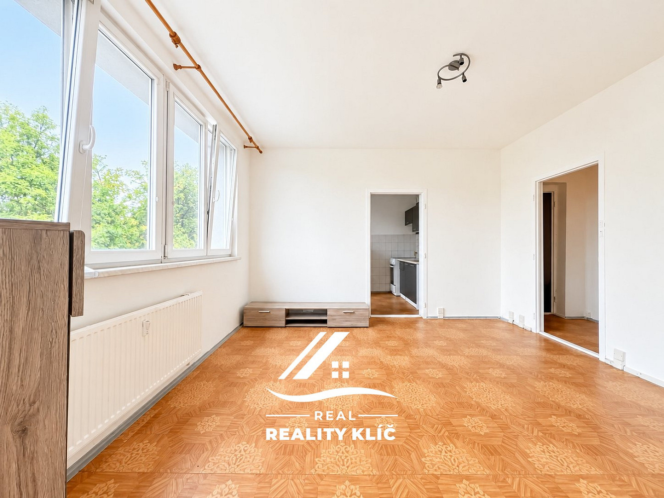 Pronájem bytu 2+1 42 m² – fotografie 4