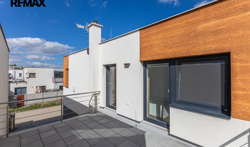 Pronájem domu 107 m² s pozemkem 124 m², Praha – náhled fotky 21