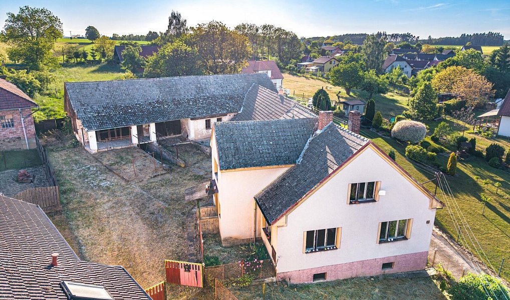 Prodej chaty/chalupy 390 m² s pozemkem 1 268 m², Bernartice – náhled fotky 9