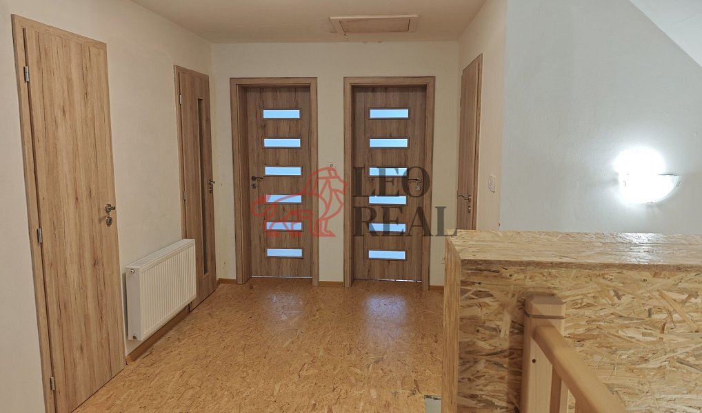 Prodej domu 140 m² s pozemkem 1 045 m², Mladé Buky – náhled fotky 8