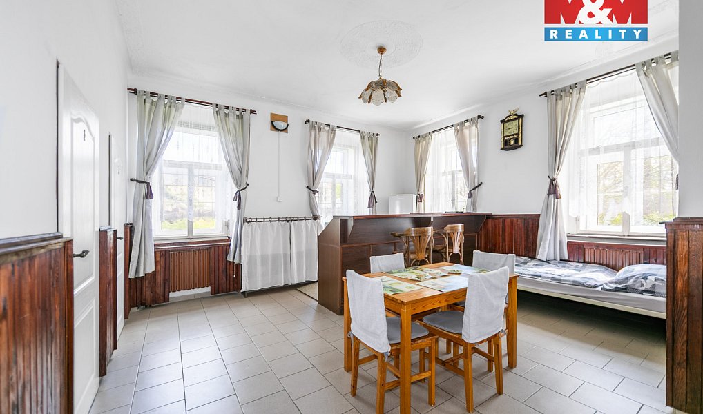 Prodej ubytovacího objektu 371 m², Pšov – náhled fotky 5