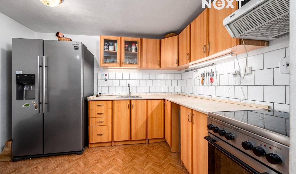 Prodej domu 230 m² s pozemkem 1 203 m², Zvole – náhled fotky 7