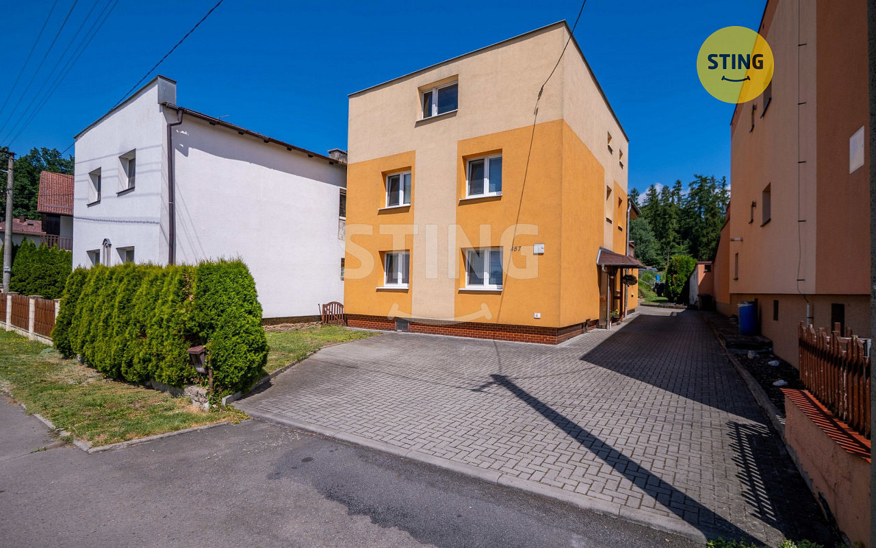 Prodej domu 220 m² s pozemkem 1 472 m²
