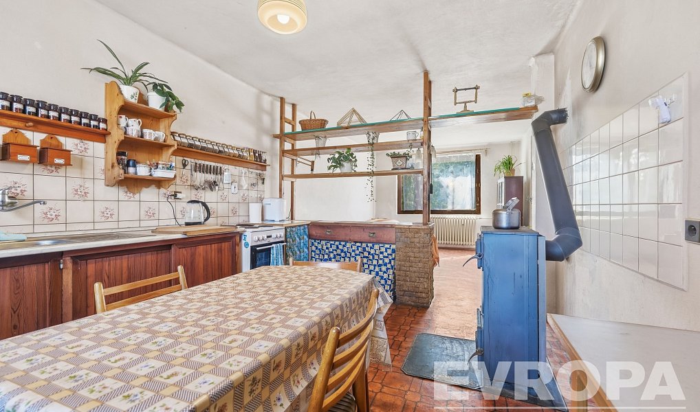 Prodej domu 150 m² s pozemkem 1 131 m², Lovčice – náhled fotky 14
