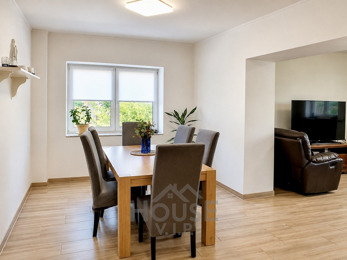 Prodej domu 211 m² s pozemkem 374 m² – fotografie 5