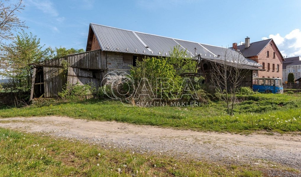 Prodej skladovacích prostor 260 m², Kolinec – náhled fotky 3