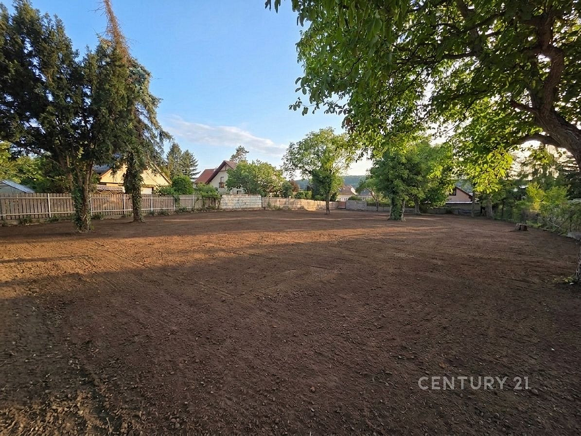 Prodej stavebního pozemku 805 m² – fotografie 2
