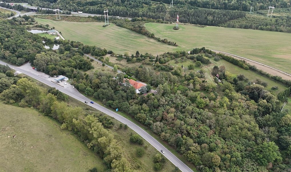 Prodej komerčního pozemku 23 750 m², Beroun – náhled fotky 6