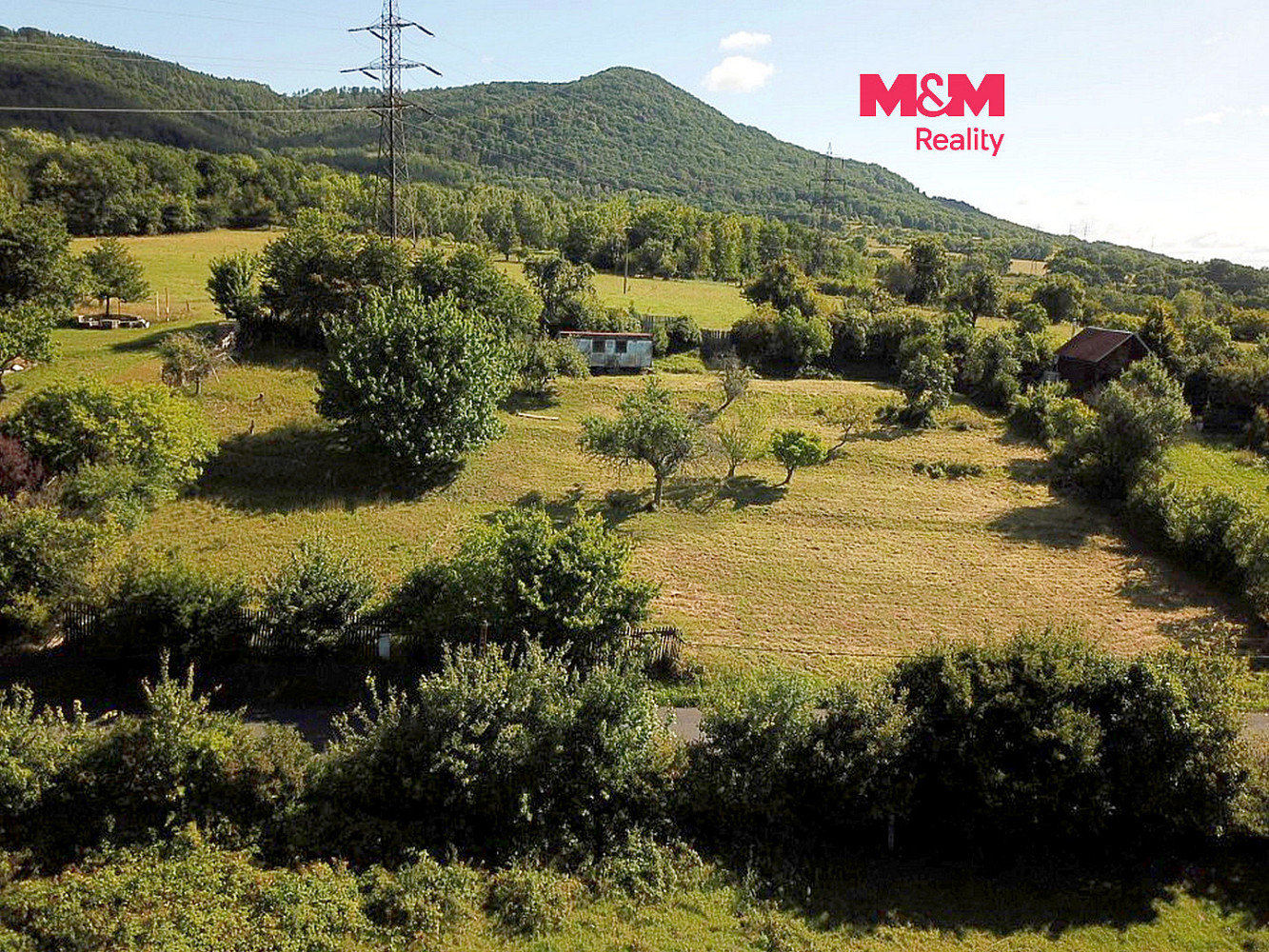 Prodej stavebního pozemku 858 m²