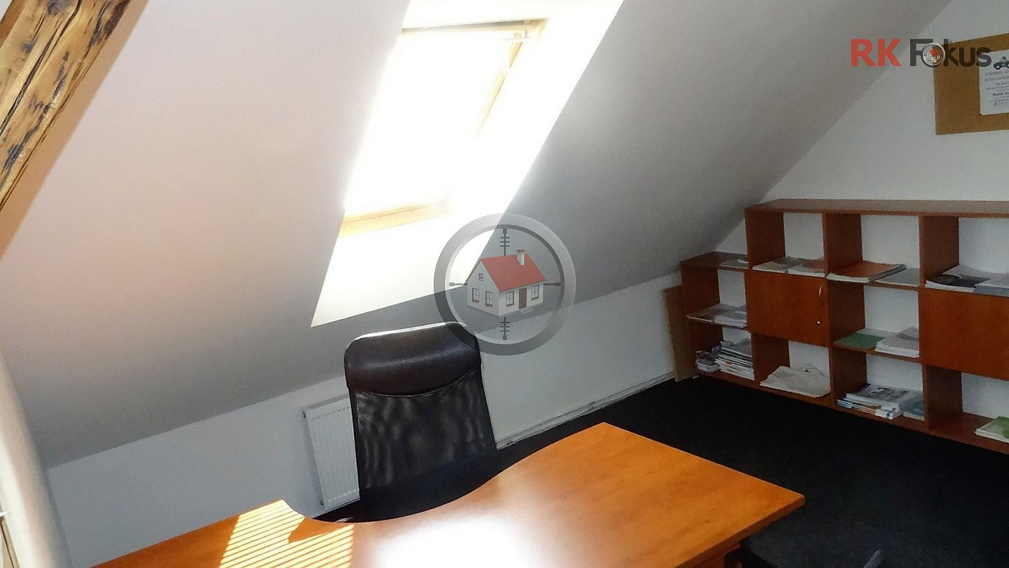 Pronájem kanceláře 70 m² – fotografie 3