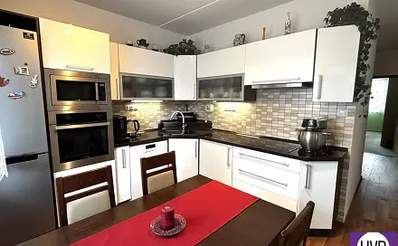 Prodej bytu 3+1 76 m², Školní, Radomyšl, okres Strakonice