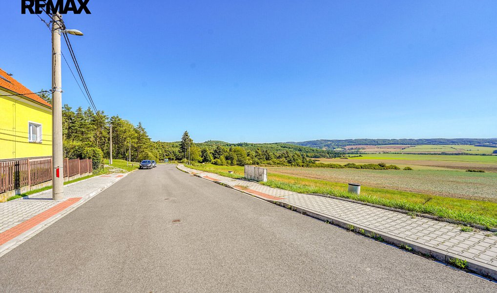 Prodej stavebního pozemku 800 m², Chlumčany – náhled fotky 12