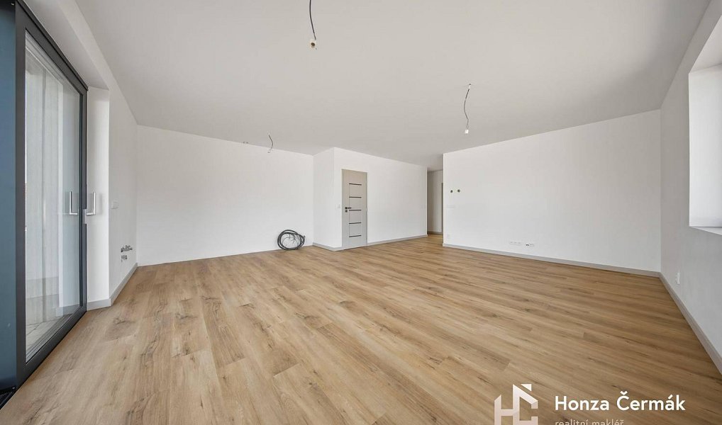 Prodej domu 130 m² s pozemkem 171 m², Oslavany – náhled fotky 3