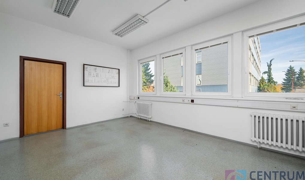 Pronájem kanceláře 1 371 m², Turnov – náhled fotky 6