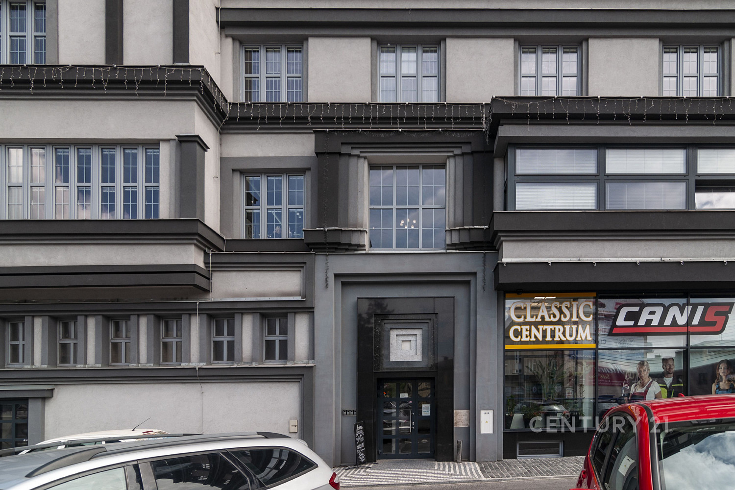 Pronájem kanceláře 61 m² – fotografie 2