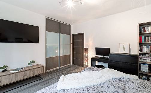 Prodej bytu 3+1 67 m², Šrobárova, Ostrava - Hrabová