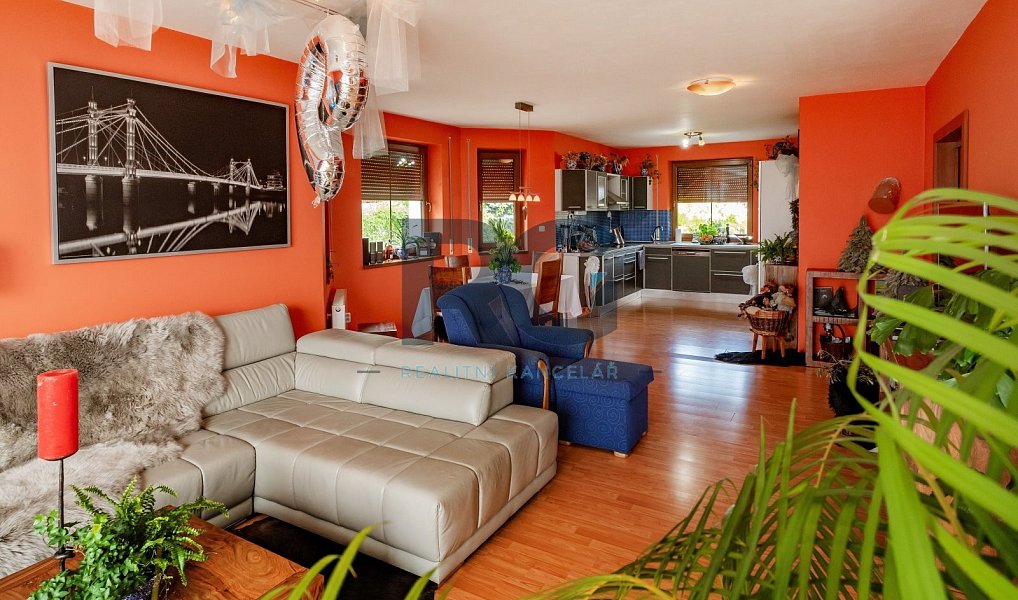 Prodej domu 226 m² s pozemkem 1 089 m², Písek – náhled fotky 8