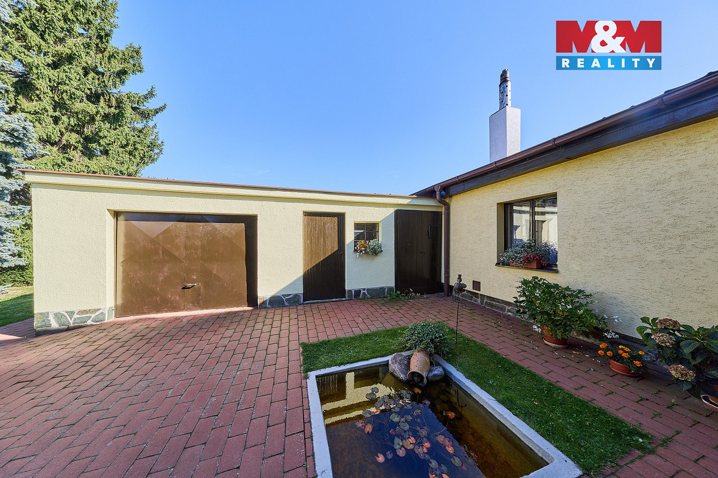 Prodej domu 159 m² s pozemkem 1 129 m² — photo 2