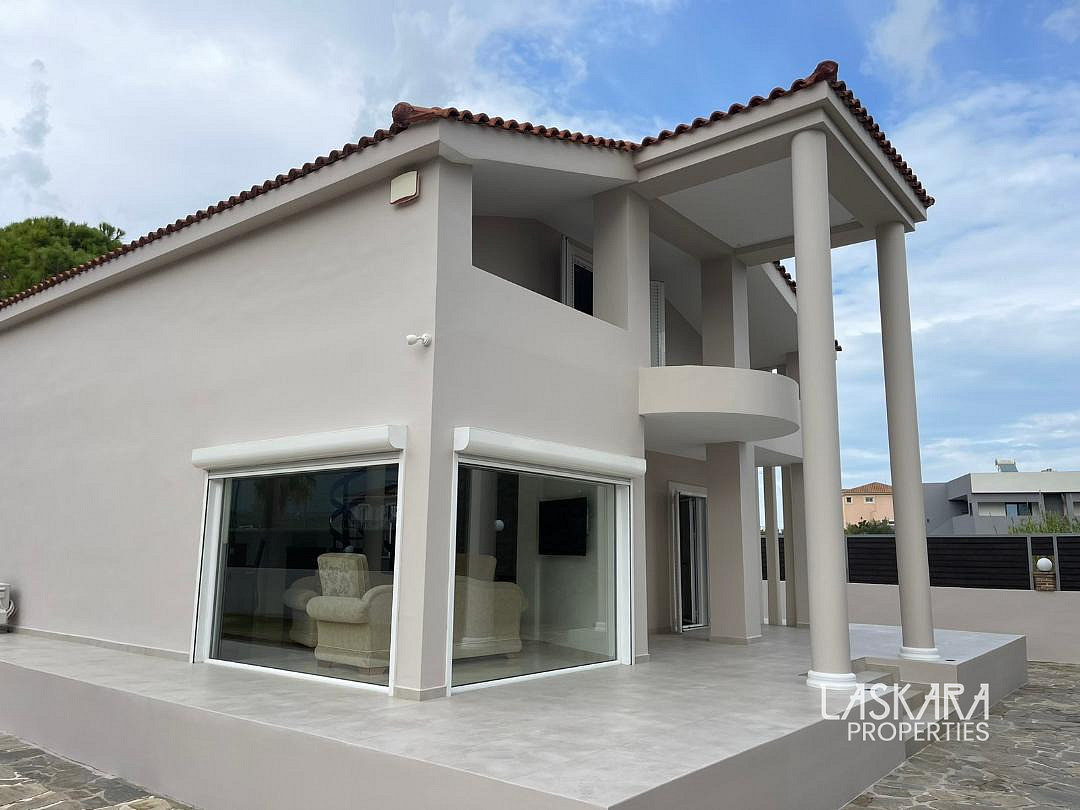 Prodej domu 200 m² s pozemkem 2 200 m²