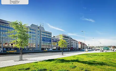 Pronájem kanceláře 617 m², Milady Horákové, Praha 6 - Hradčany