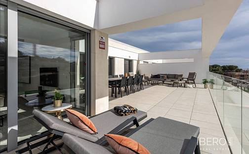 Prodej bytu 4+kk 83 m², Elviria, Španělsko