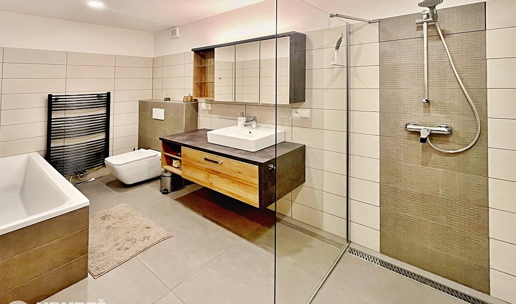 Prodej domu 230 m² s pozemkem 470 m², Libčany – náhled fotky 4