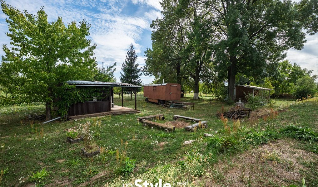 Prodej zahrady 1 689 m², Uherský Ostroh – náhled fotky 2