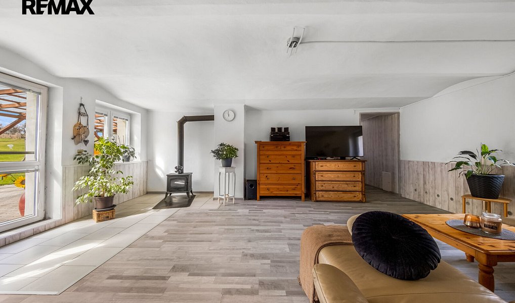 Prodej domu 288 m² s pozemkem 3 017 m², Verušičky – náhled fotky 6