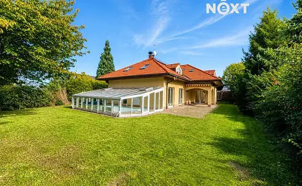 Prodej domu 337 m² s pozemkem 915 m², Za Šmatlíkem, Praha 4 - Šeberov