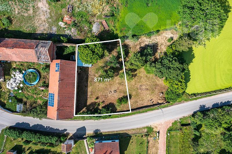 Prodej stavebního pozemku 871 m² – fotografie 3