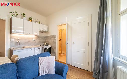 Prodej bytu 2+kk 40 m², Moskevská, Praha 10 - Vršovice