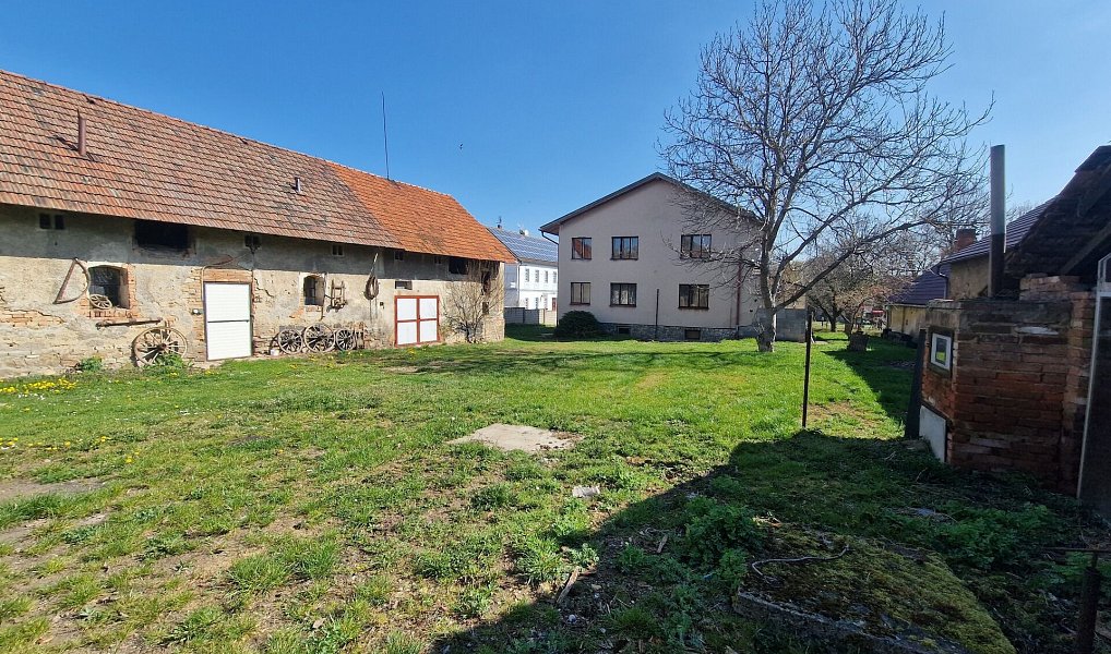 Prodej domu 300 m² s pozemkem 2 907 m², Hostomice – náhled fotky 23