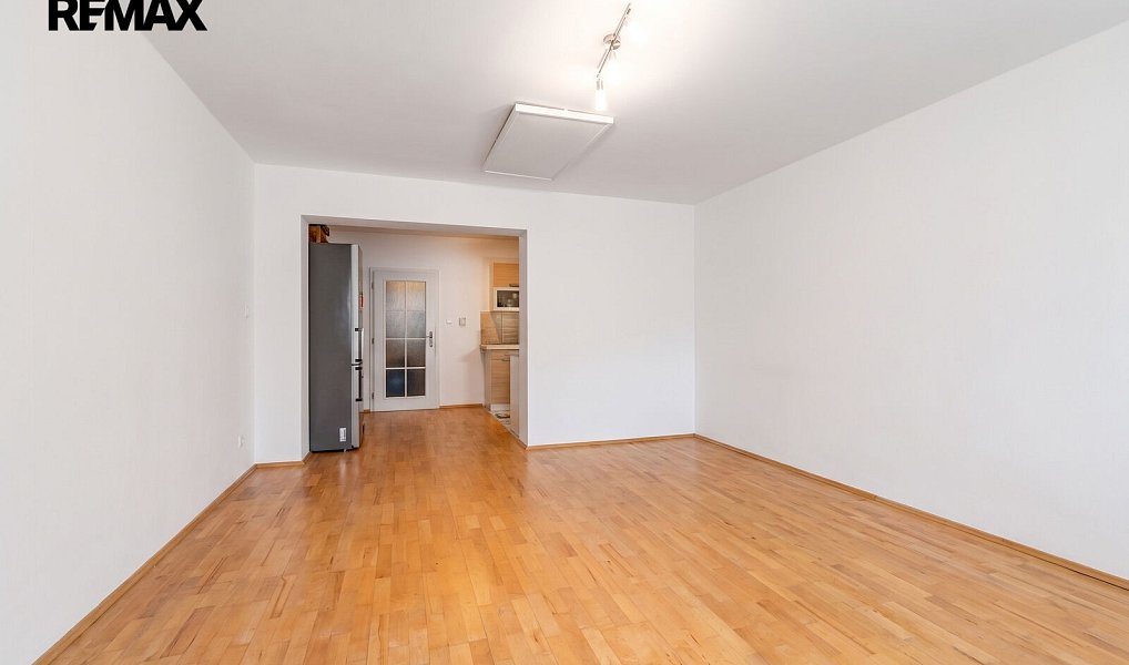 Pronájem bytu 2+kk 68 m², Praha – náhled fotky 3