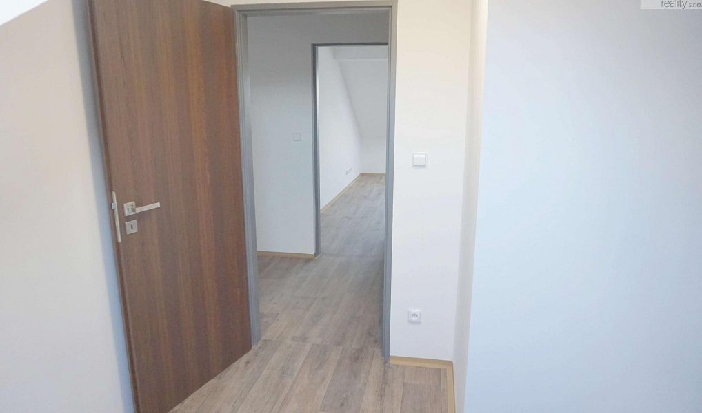 Pronájem bytu 4+kk 70 m², Litvínov – náhled fotky 25