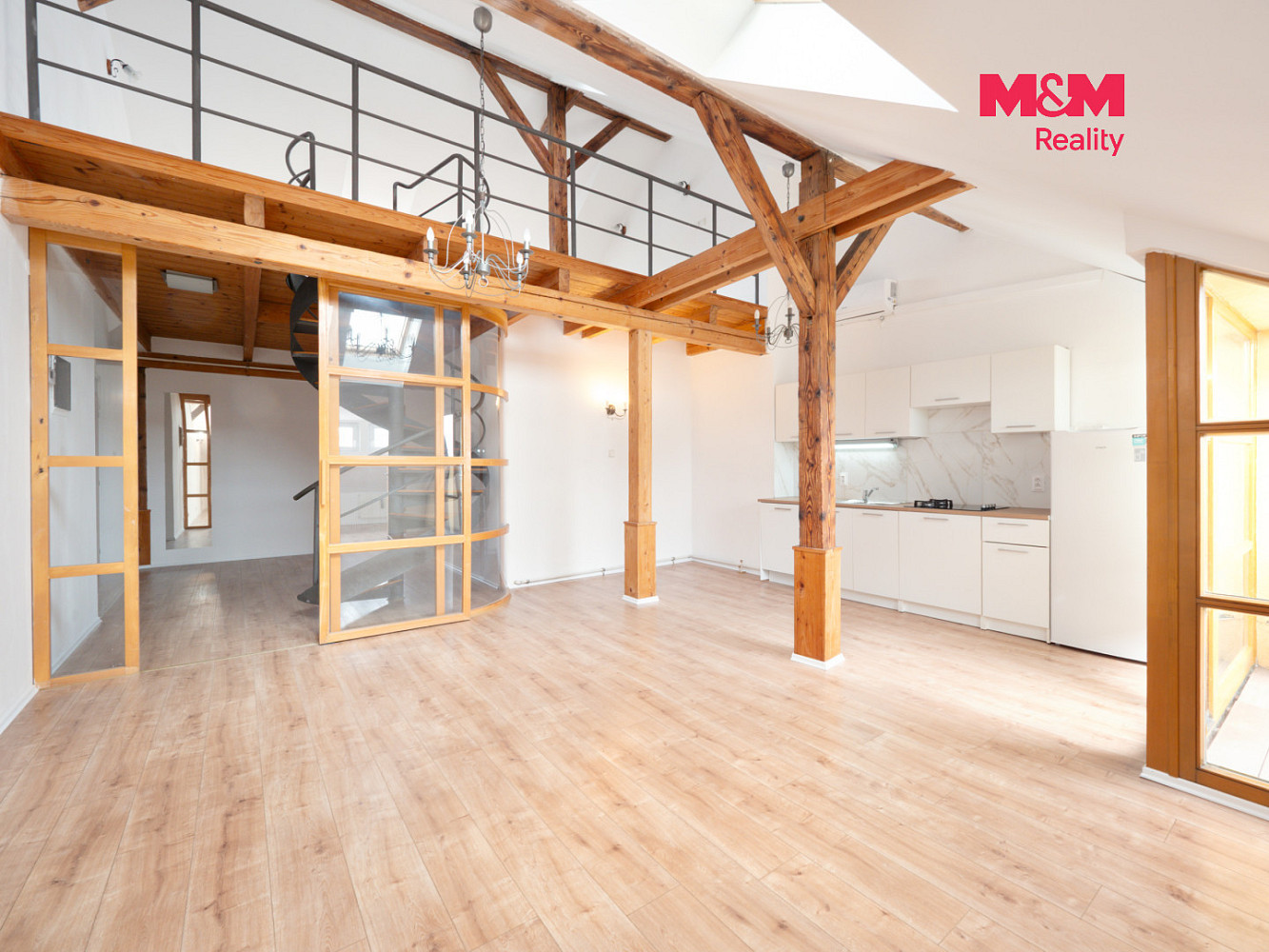 Pronájem bytu 3+kk 104 m² – pohled 4