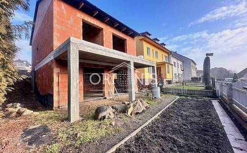 Prodej domu 139 m² s pozemkem 282 m², V zahrádkách, Kadaň, okres Chomutov