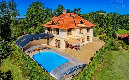 Prodej domu 327 m² s pozemkem 5 036 m², Sázava - Čeřenice, okres Benešov