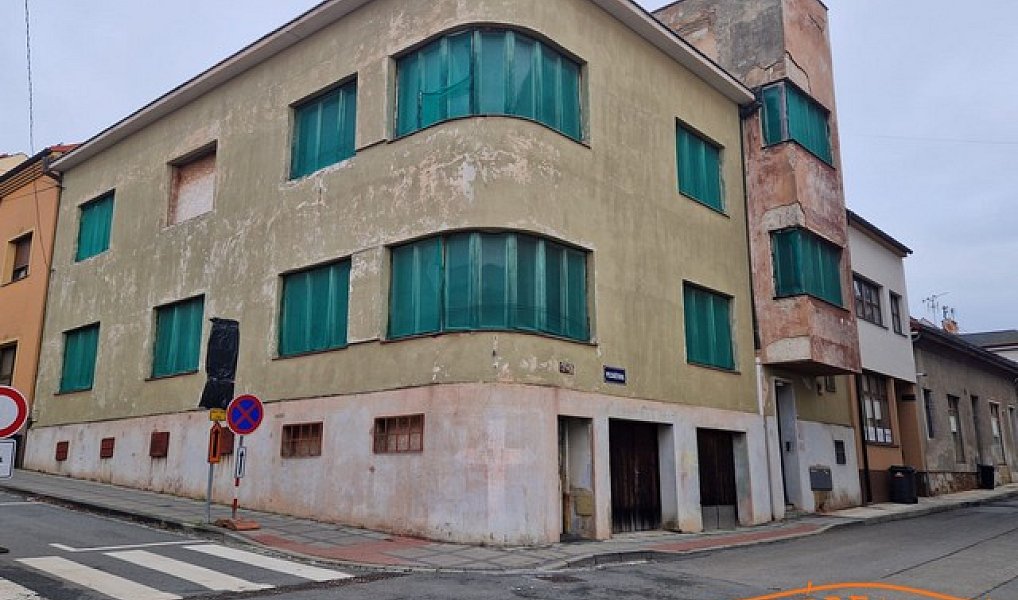Prodej obchodních prostor 563 m², Uherský Brod – fotka 1 z 11