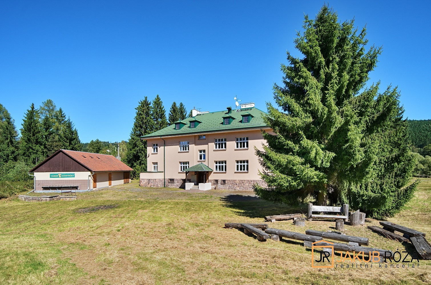 Prodej ubytovacího objektu 1 333 m²