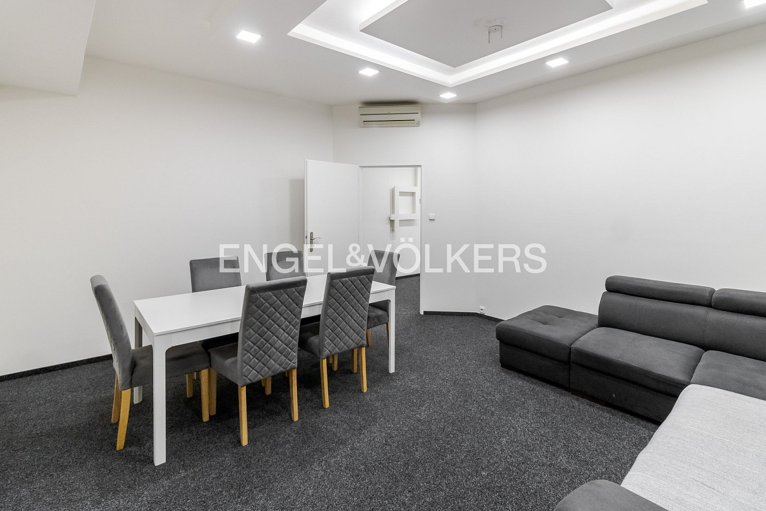 Pronájem kanceláře 175 m² – pohled 6