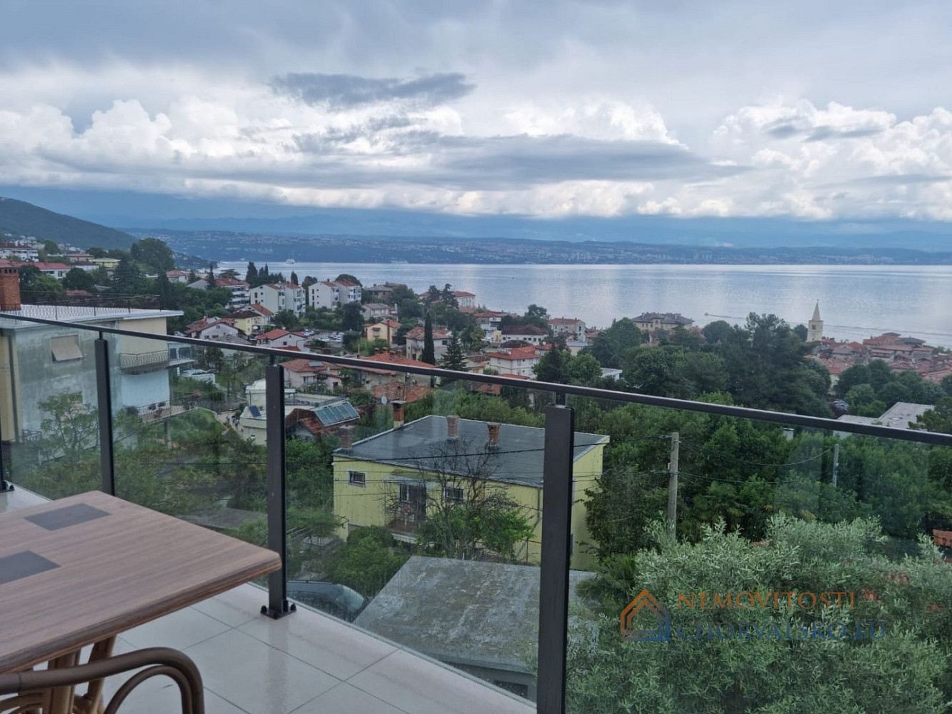Prodej domu 690 m² s pozemkem 1 074 m², Lovran