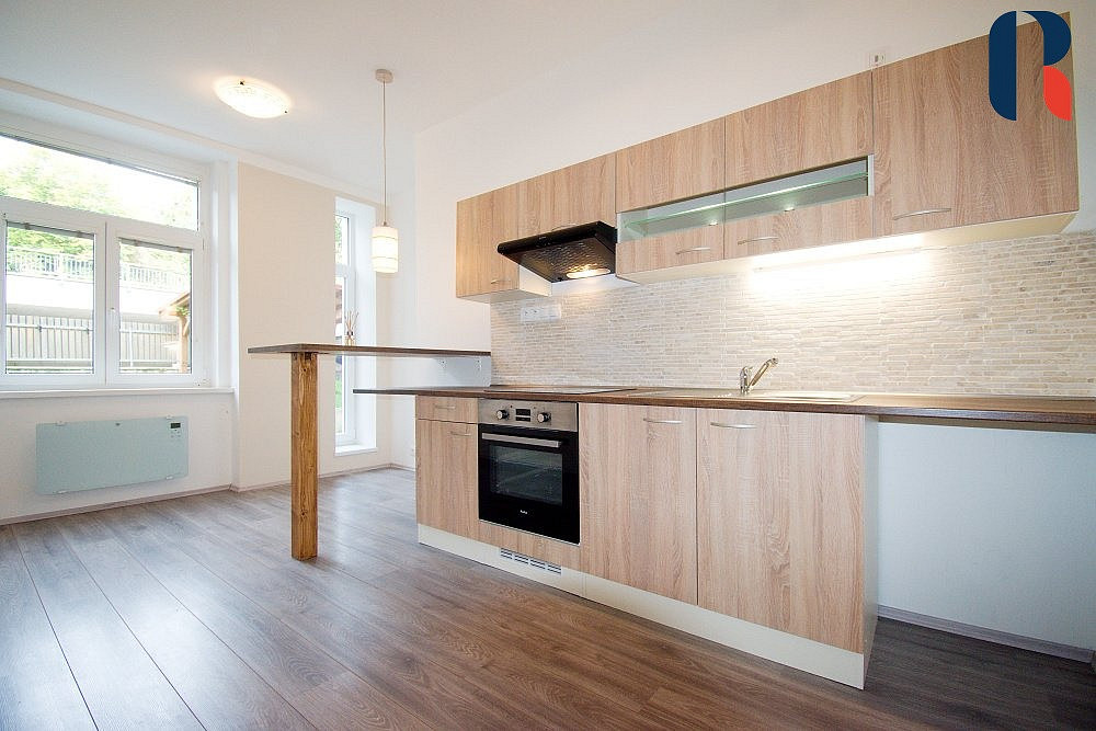 Pronájem bytu 2+kk 34 m², Praha