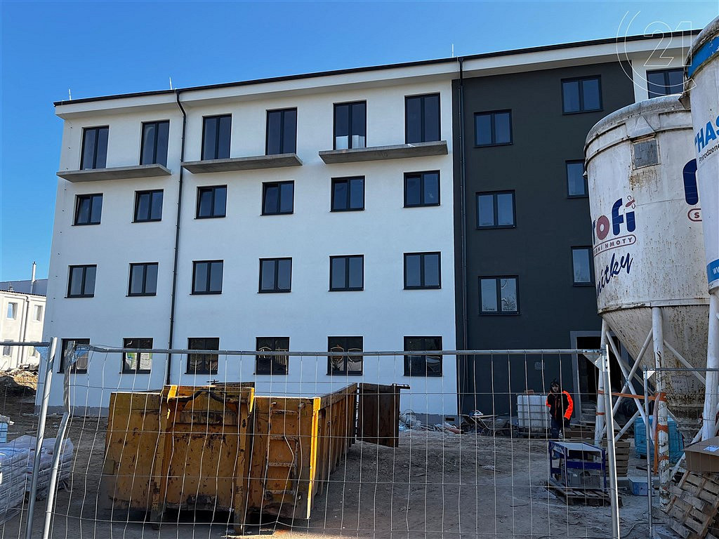 Pronájem komerčního objektu (jiného typu) 800 m² – pohled 2