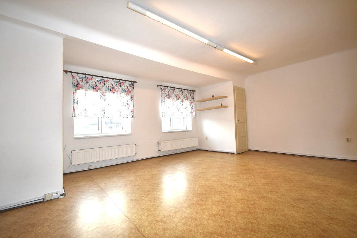 Pronájem bytu 1+kk 36 m² – fotografie 2