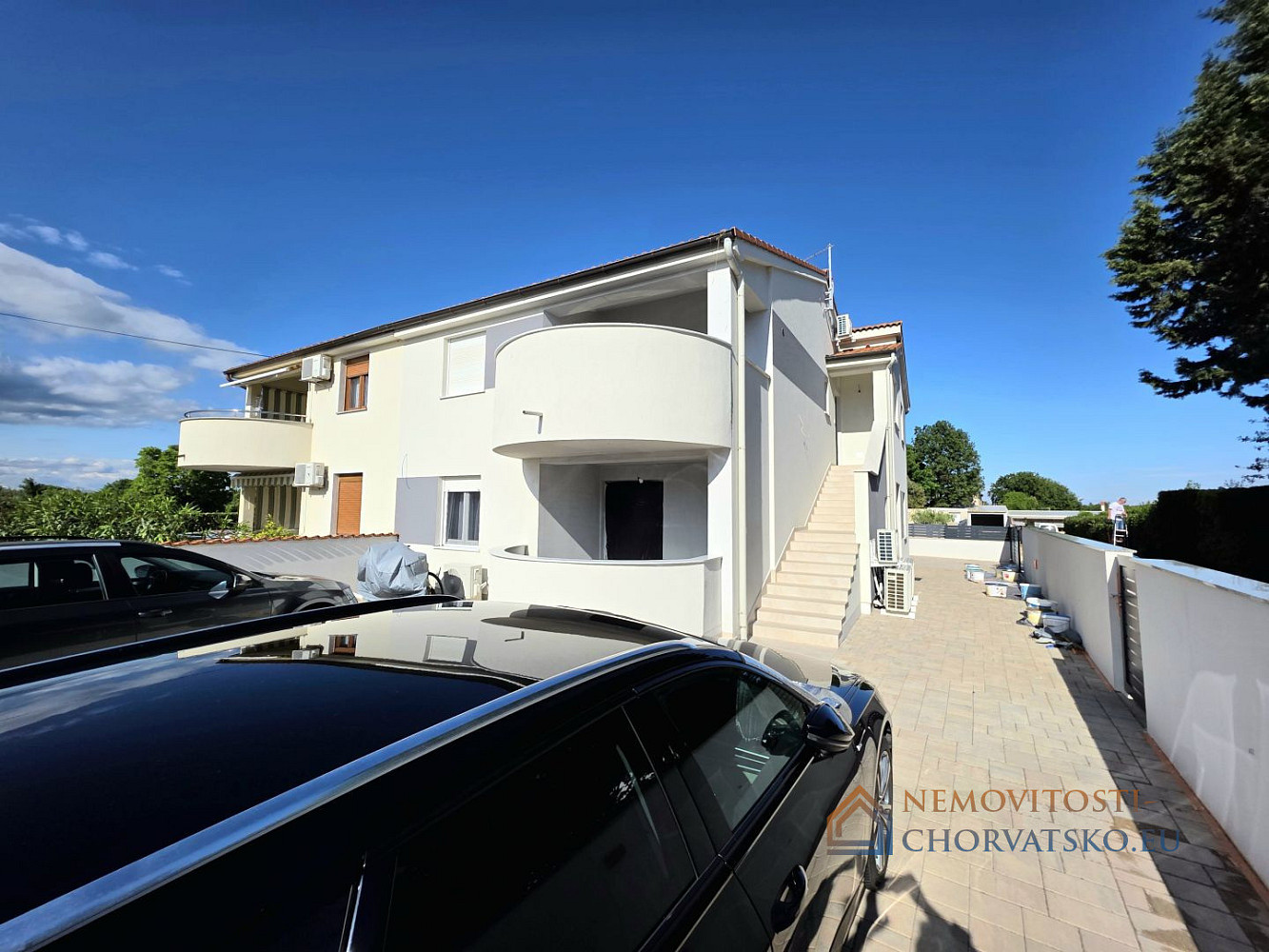 Prodej domu 195 m² s pozemkem 305 m² - Widok 5