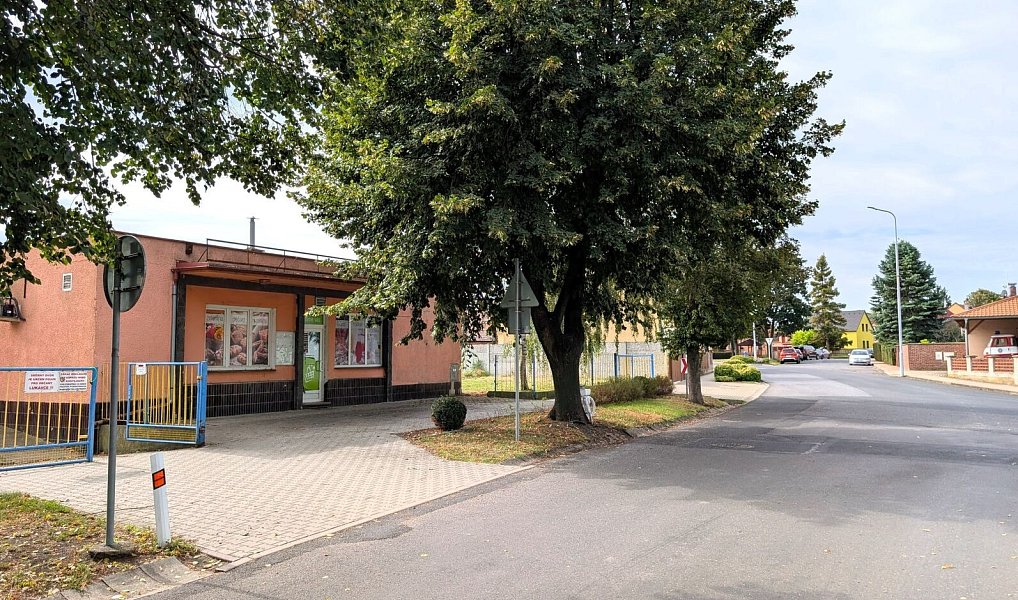 Prodej obchodních prostor 140 m², Lukavec – náhled fotky 4