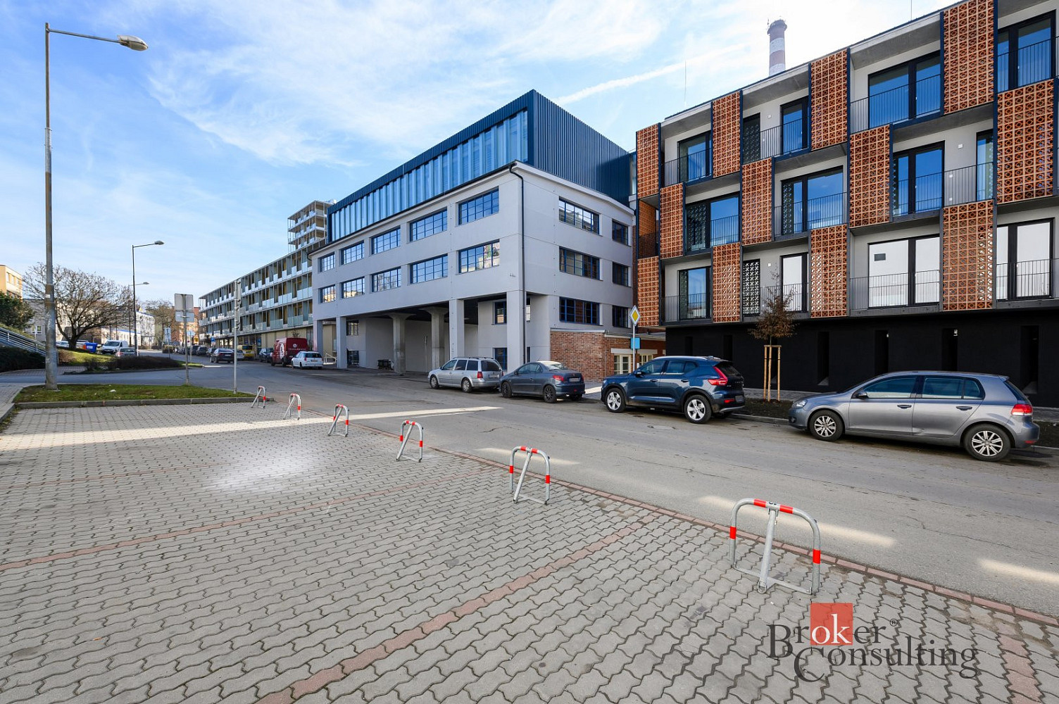 Pronájem kanceláře 219 m²