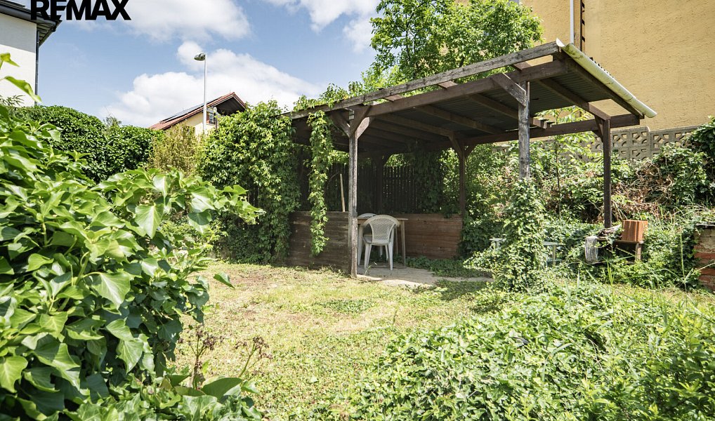 Prodej stavebního pozemku 705 m², Praha – náhled fotky 11