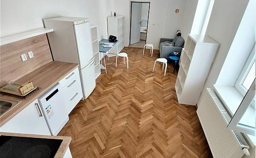 Pronájem bytu 2+kk 43 m², Dolní náměstí, Olomouc