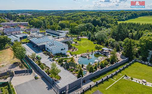 Prodej domu 1 055 m² s pozemkem 6 387 m², Doubravčice, okres Kolín